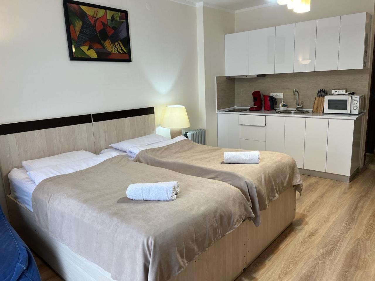 Aparthotel Holiday Lux Batumi Exterior photo