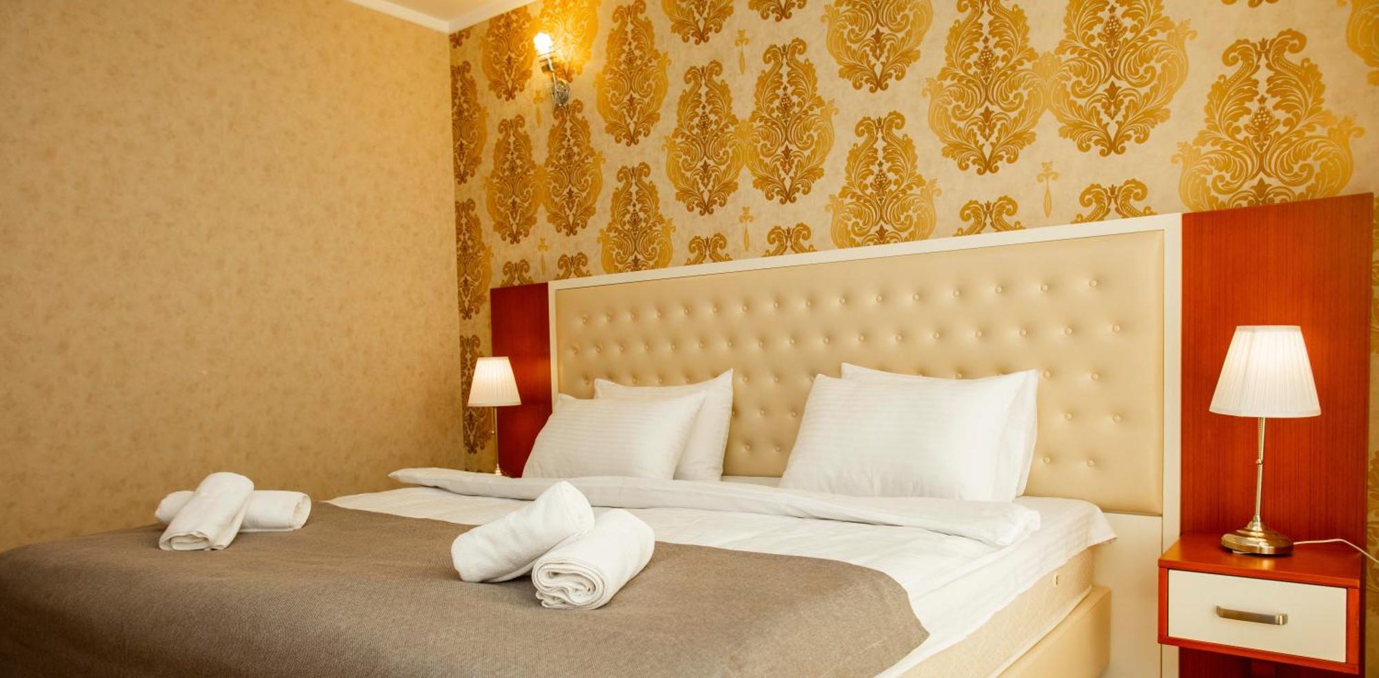 Aparthotel Holiday Lux Batumi Exterior photo
