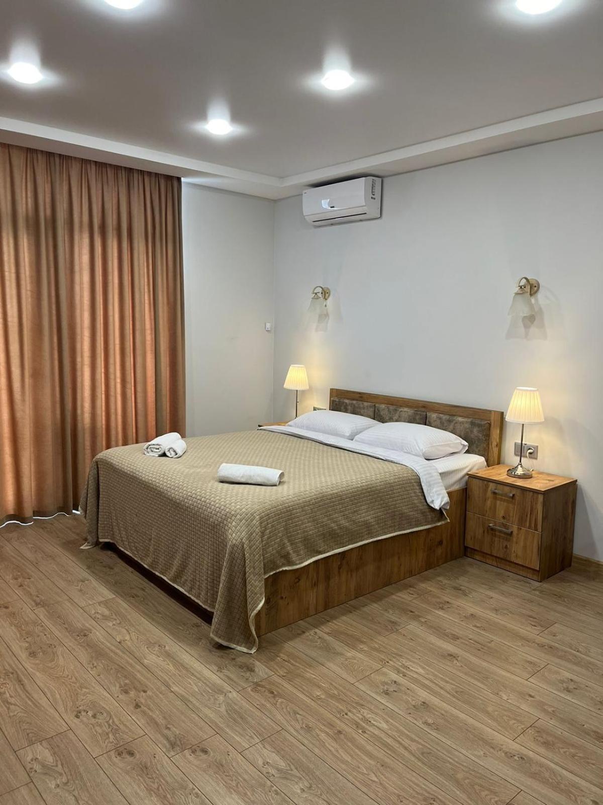 Aparthotel Holiday Lux Batumi Exterior photo